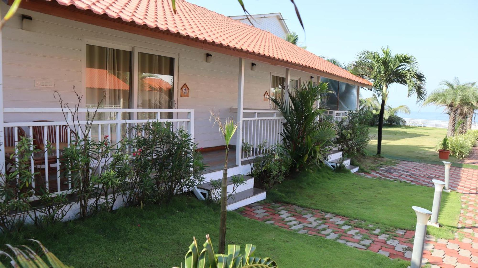 Maargit Beach Resort Mandrem Exterior foto